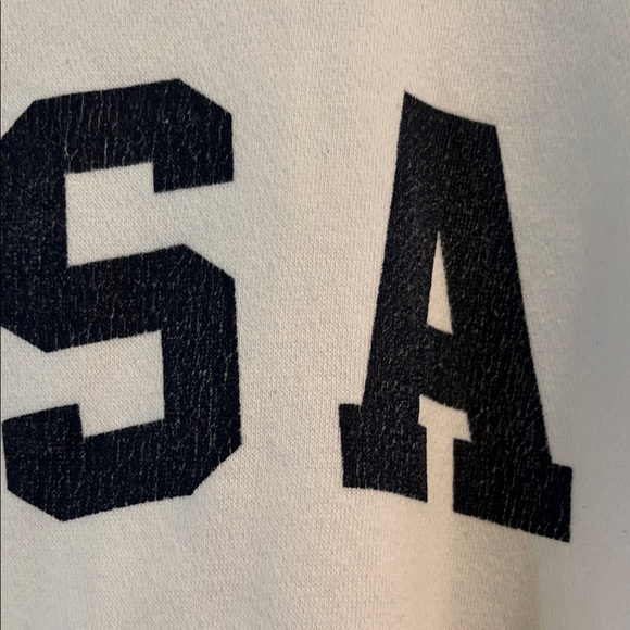 Brandy Melville Cream USA Crew Neck Sweater - Picture 3 of 7